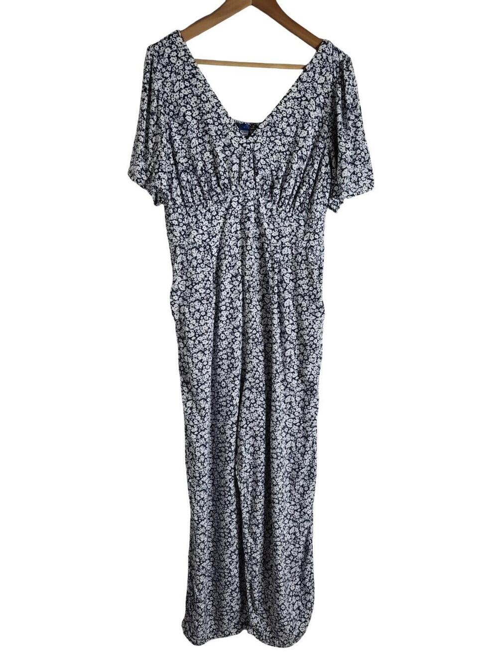 Old Navy White And Blue Floral Wide Leg Jumpsuit Short Flutter Sleeps Size L